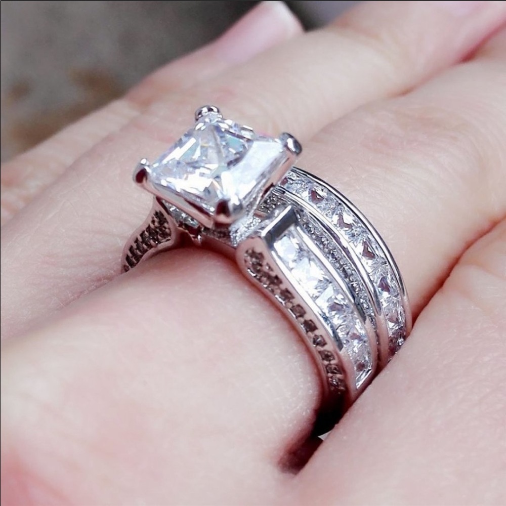New 2 pc Set 925 Silver Diamond Engagement Ring - Picture 3 of 5